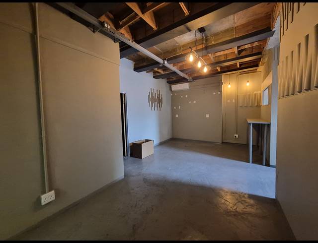 79M² OFFICE TO LET IN CRAIGHALL